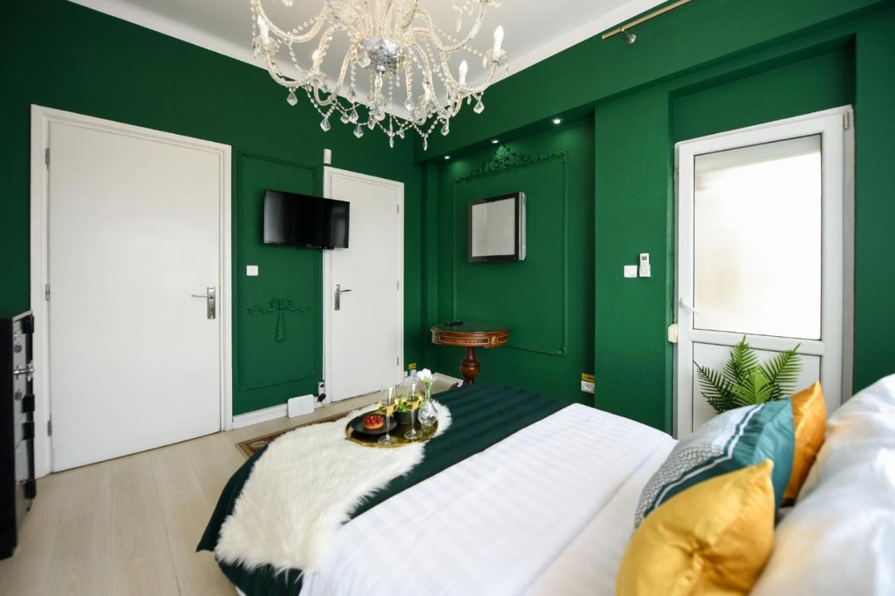 Apartament Baroque Splendor: Breathtaking Views & Design Bukareszt Zewnętrze zdjęcie